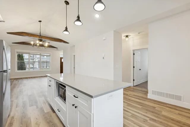 $2,925 | 11591 86th Avenue North, Maple Grove, MN 55369