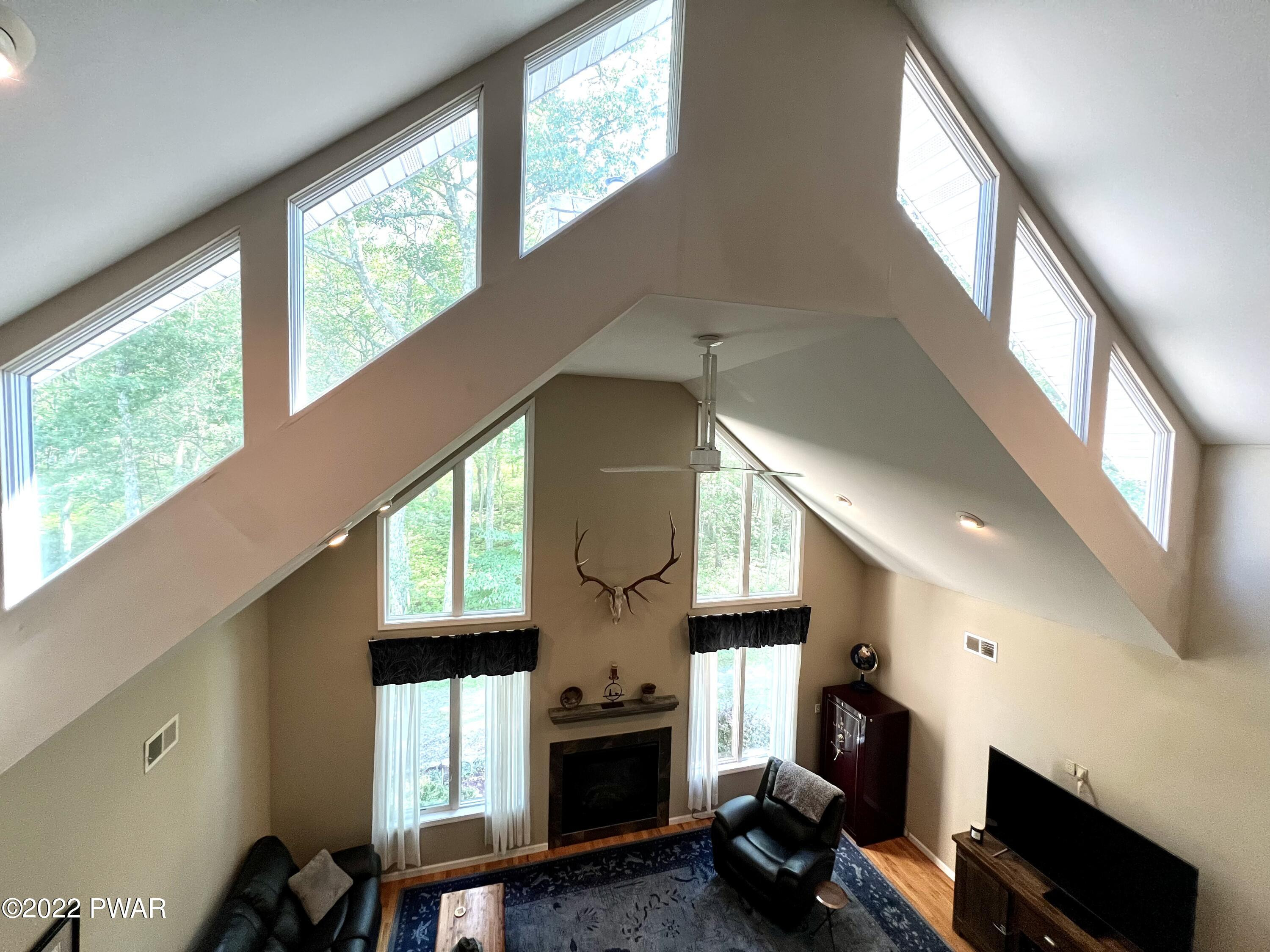 109 Timber Ridge Drive Shohola, PA 18458 - Photo 11 of 50 Light and Bright
