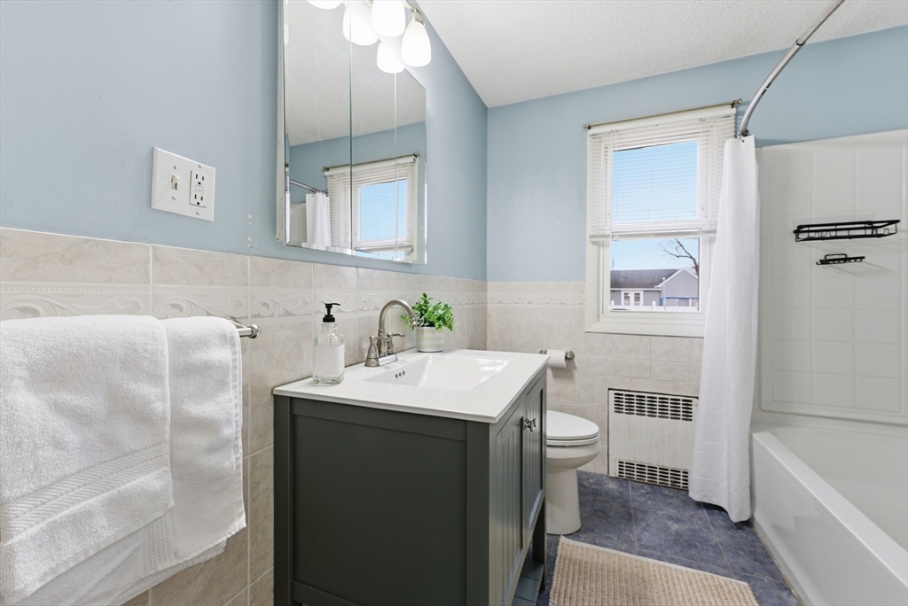 25 Dale Street Ludlow, MA 01056 - Photo 18 of 41