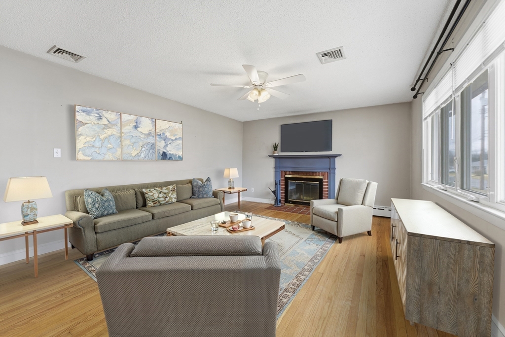 25 Dale Street Ludlow, MA 01056 - Photo 6 of 41