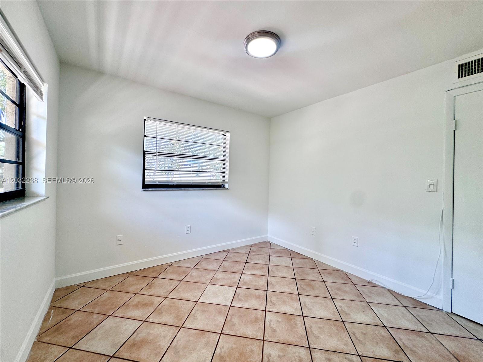 1250 Lincoln Road, Unit 203 Miami Beach, FL 33139 - Photo 11 of 25