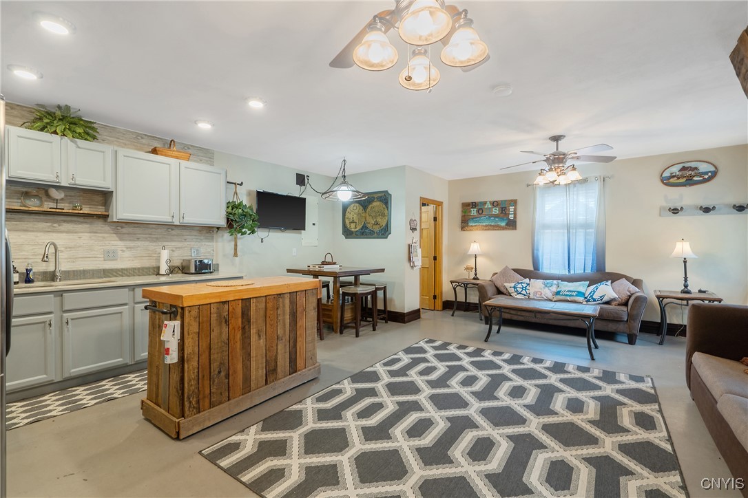 2012 Pleasant Avenue Vienna, NY 13308 - Photo 5 of 50