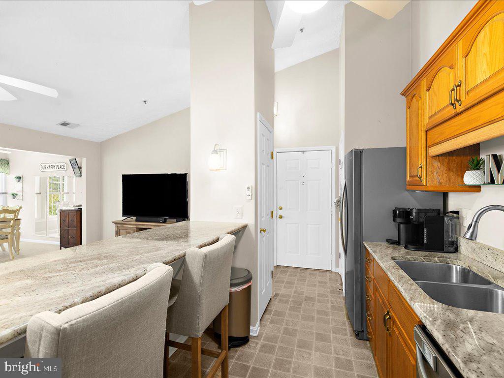 871 Deering Road, Unit 9M Pasadena, MD 21122 - Photo 8 of 27 Gallery Image 8