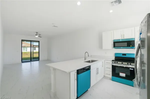 $1,700 | 2404-2406 Mae Avenue South, Lehigh Acres, FL 33973