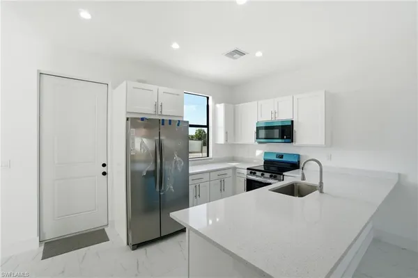 $1,700 | 2404-2406 Mae Avenue South, Lehigh Acres, FL 33973