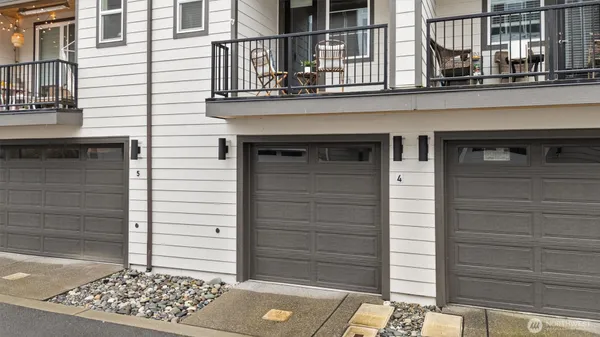 $675,000 | 18875 67th Place Northeast, Unit 4, Kenmore, WA 98028