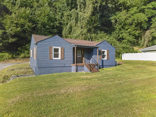 $199,900 | 1169 Valley Drive, Bristol, VA 24201