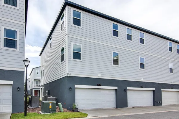 $2,995 | 3439 Norman Lewis Alley, Orlando, FL 32828