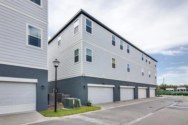 $2,995 | 3439 Norman Lewis Alley, Orlando, FL 32828