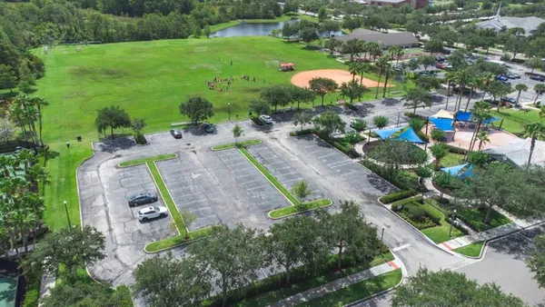 $2,995 | 3439 Norman Lewis Alley, Orlando, FL 32828