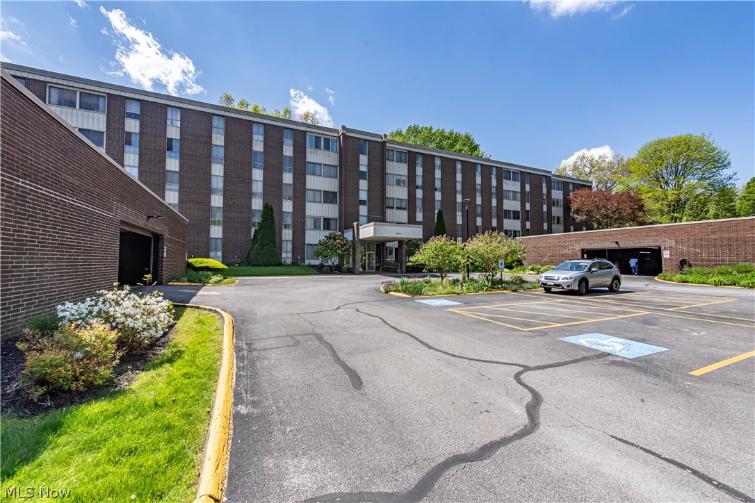 3064 Kent Road, Unit 309A Stow, OH 44224 - Photo 2 of 27