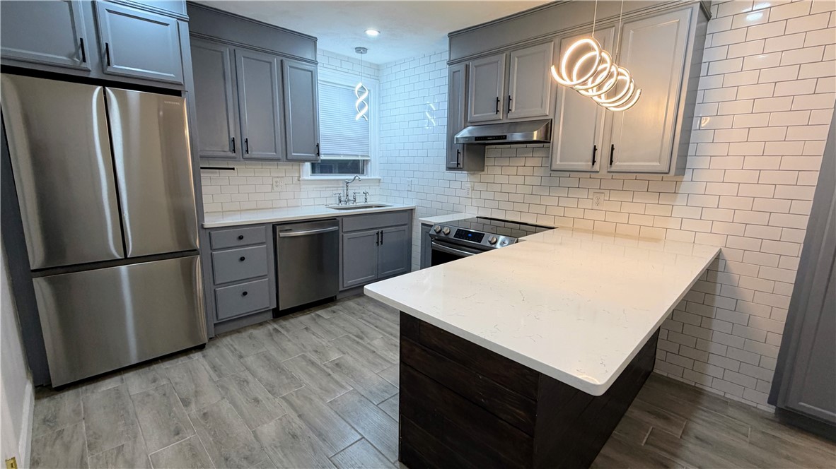 80 Massasoit Avenue, Unit 2 Cranston, RI 02905 - Photo 7 of 10