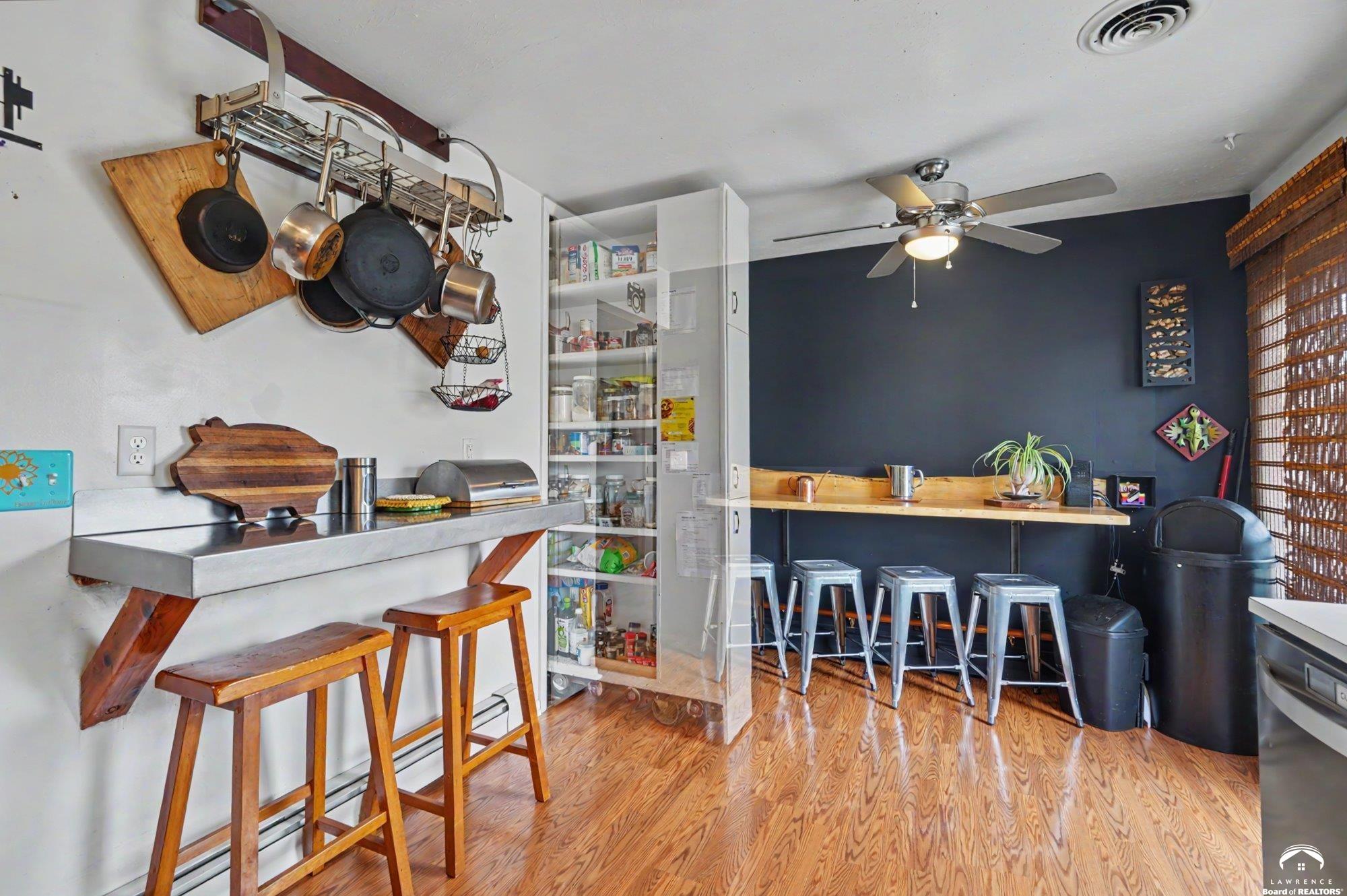 1447 Summit Street Lawrence, KS 66044 - Photo 17 of 73