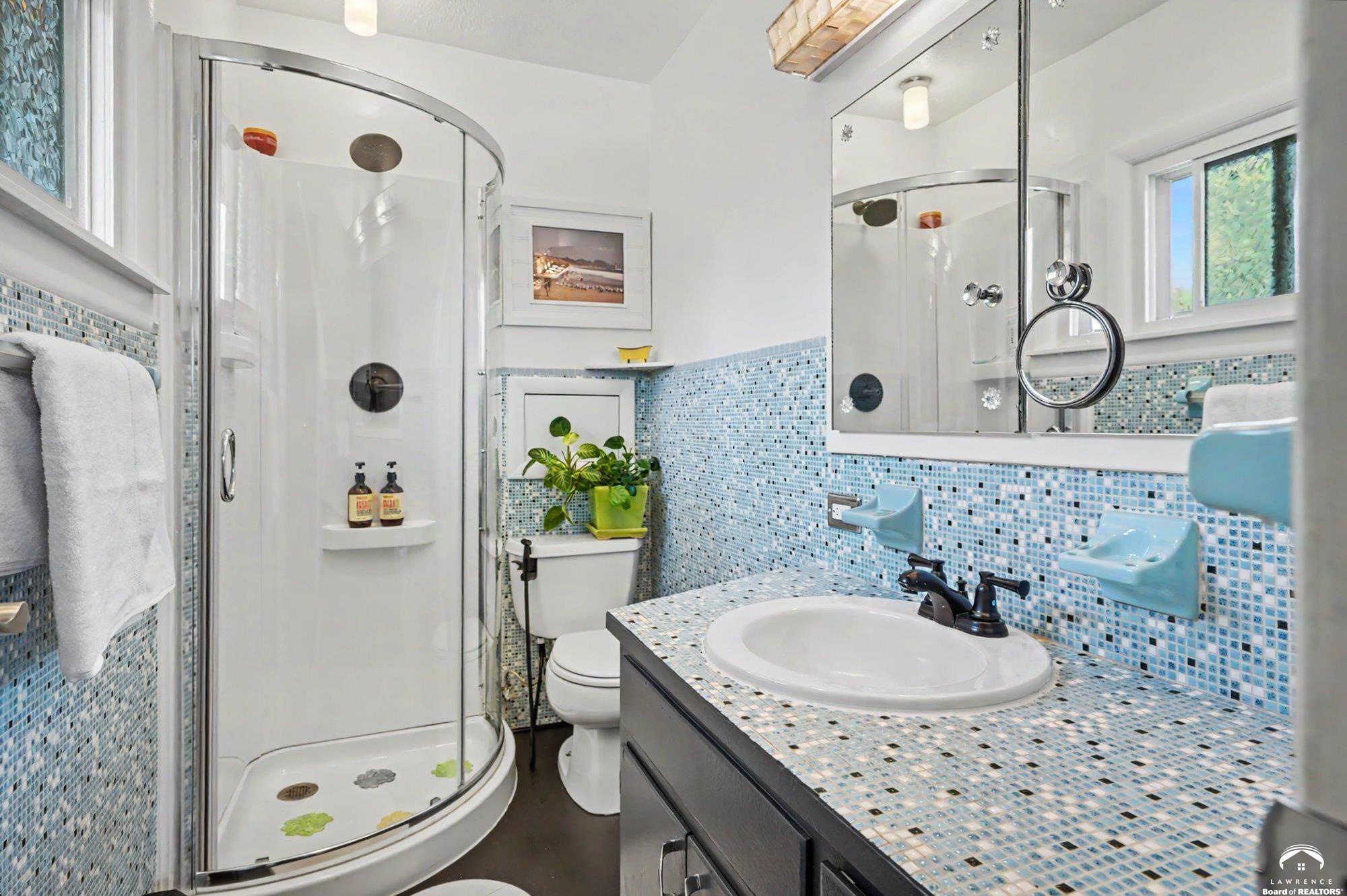 1447 Summit Street Lawrence, KS 66044 - Photo 28 of 73