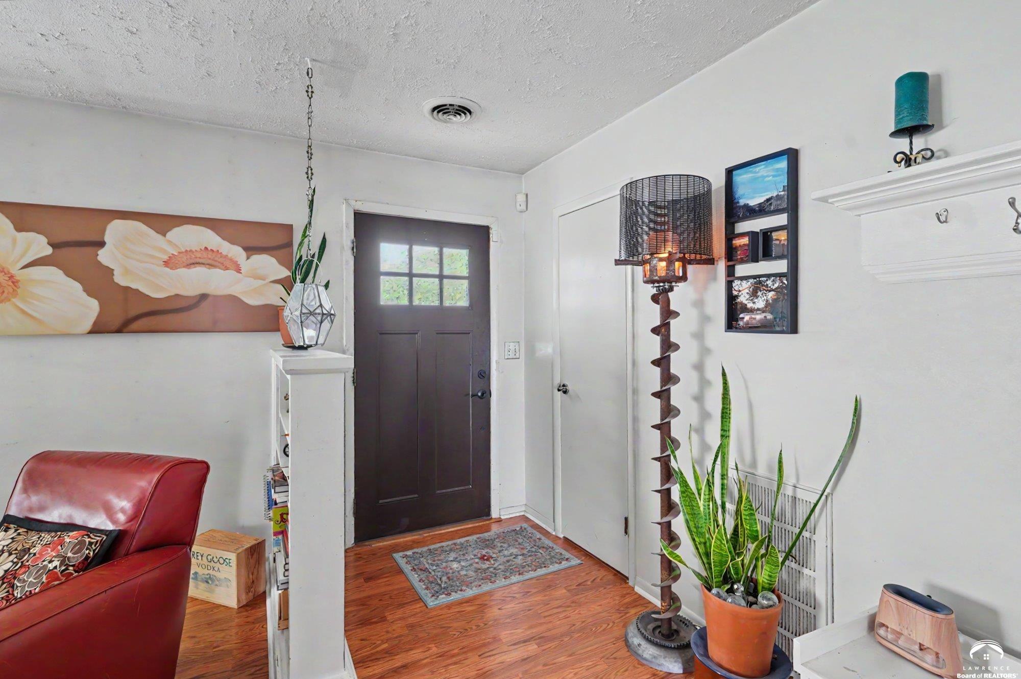 1447 Summit Street Lawrence, KS 66044 - Photo 4 of 73