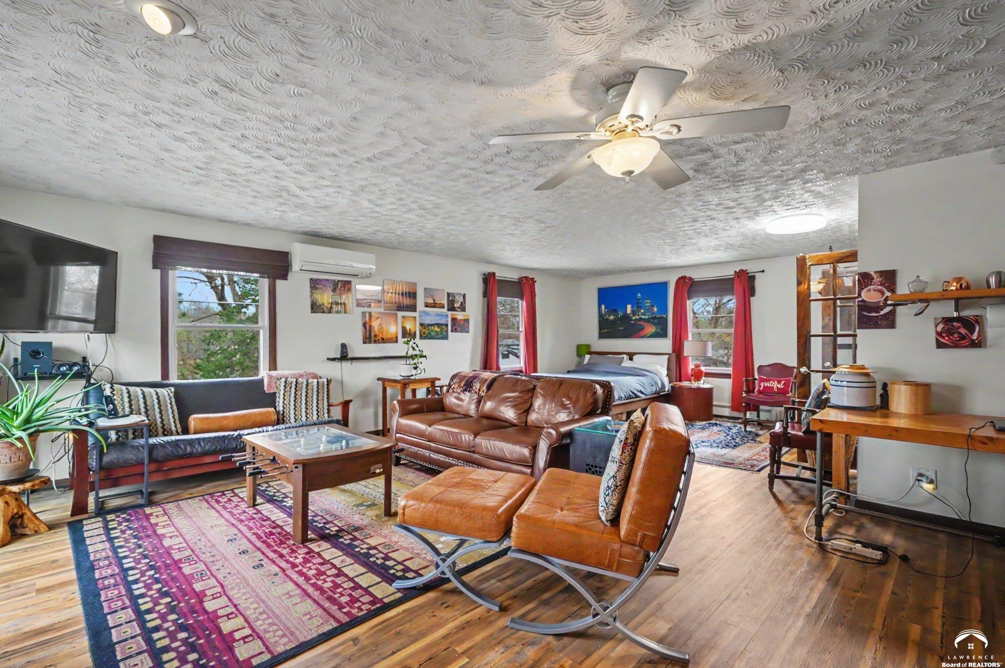 1447 Summit Street Lawrence, KS 66044 - Photo 41 of 73