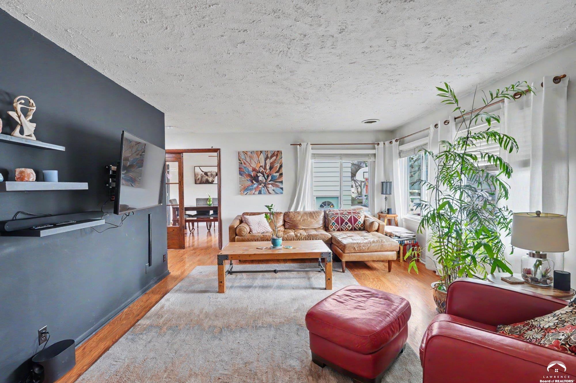 1447 Summit Street Lawrence, KS 66044 - Photo 5 of 73