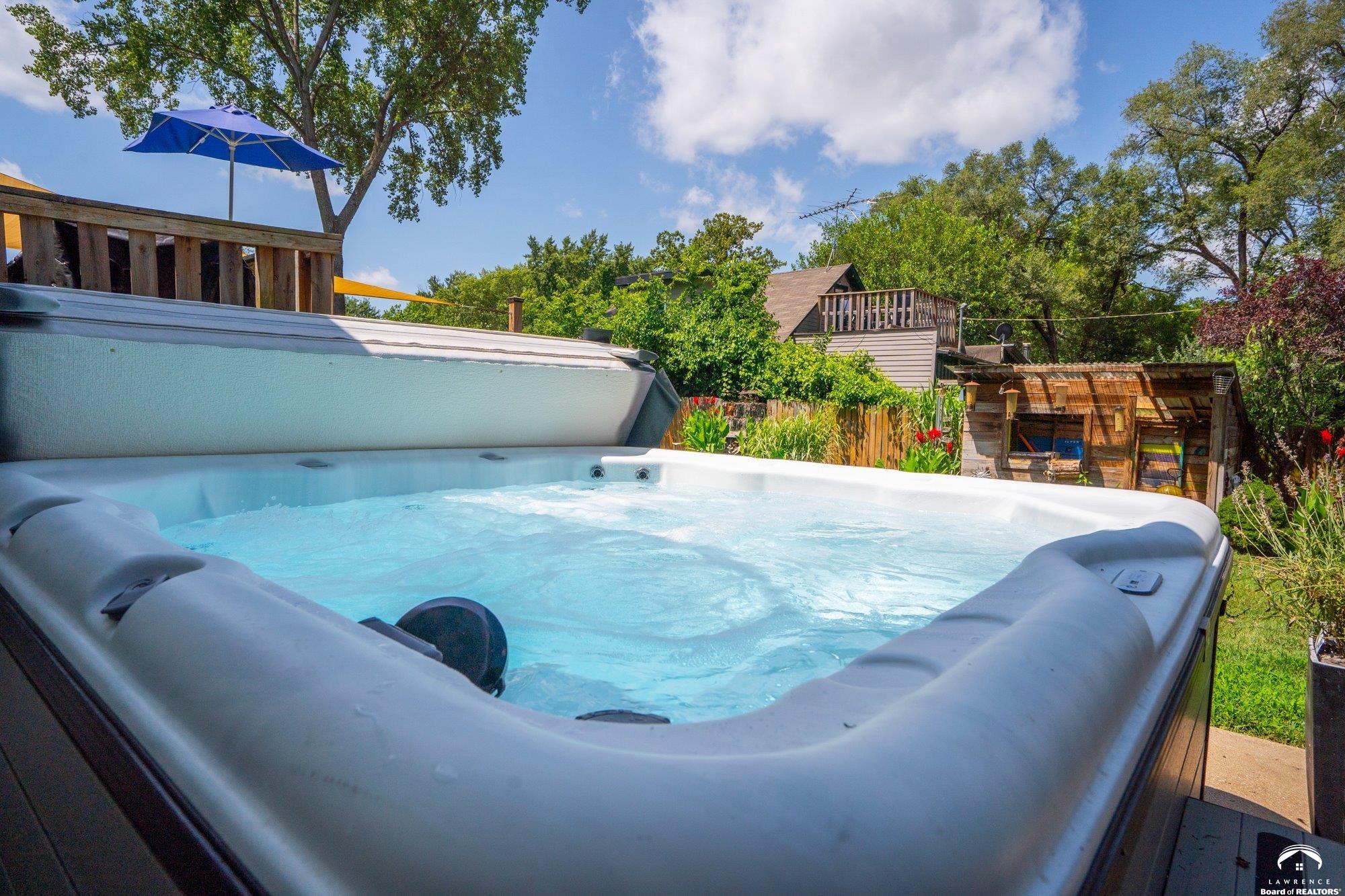 1447 Summit Street Lawrence, KS 66044 - Photo 63 of 73