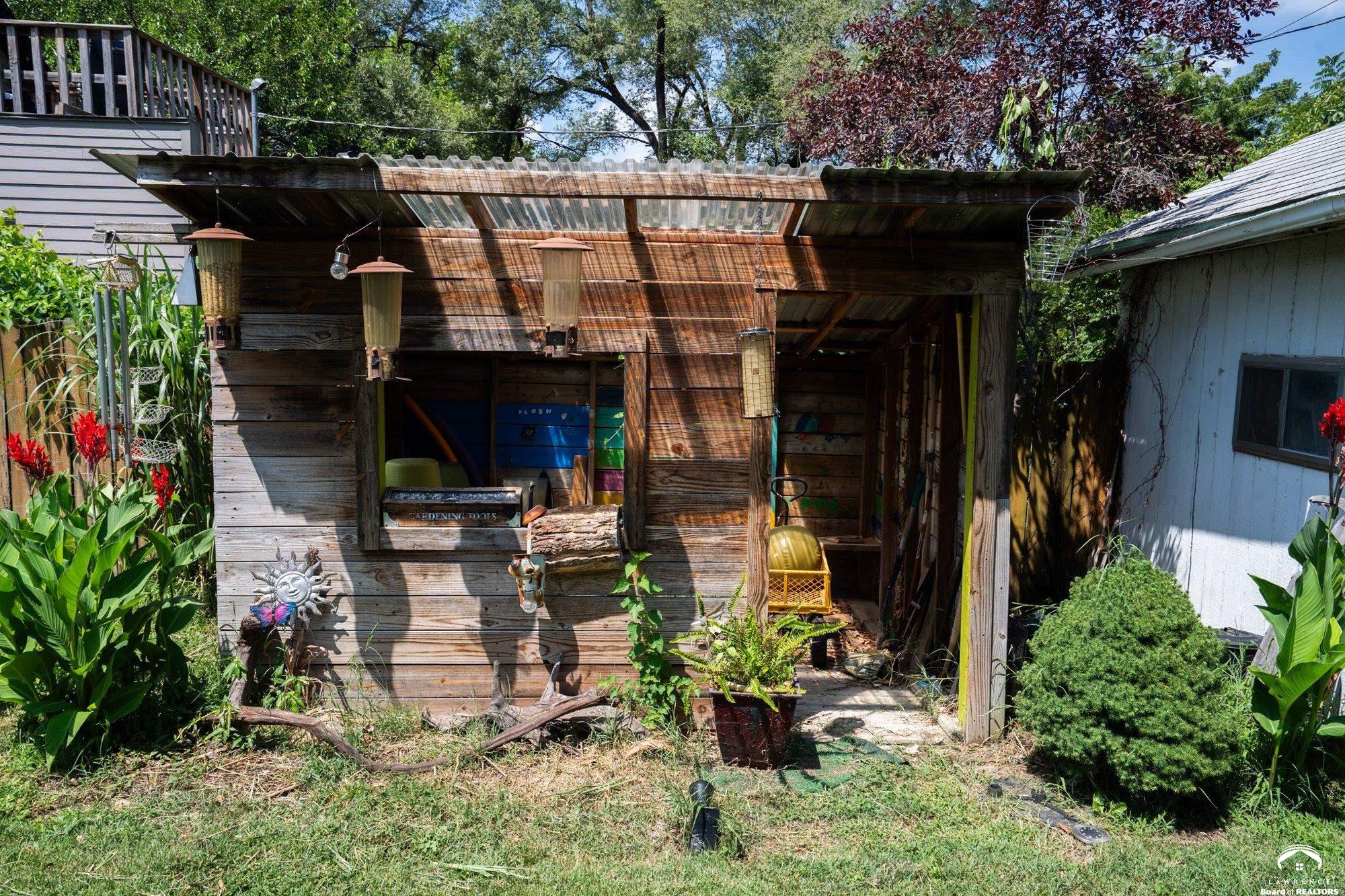 1447 Summit Street Lawrence, KS 66044 - Photo 67 of 73