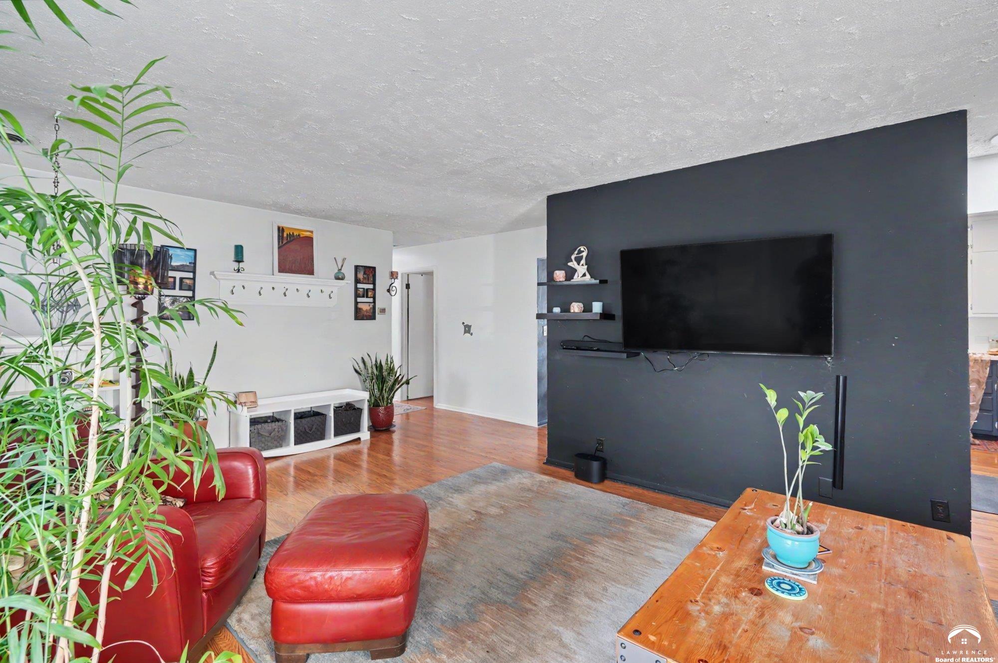 1447 Summit Street Lawrence, KS 66044 - Photo 7 of 73