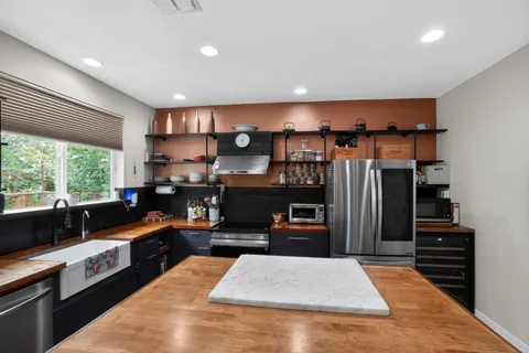 $575,000 | 301 West Stassney Lane, Unit 34, Austin, TX 78745