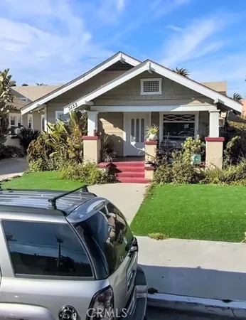 $2,100 | 3135 East 4th Street, Long Beach, CA 90814