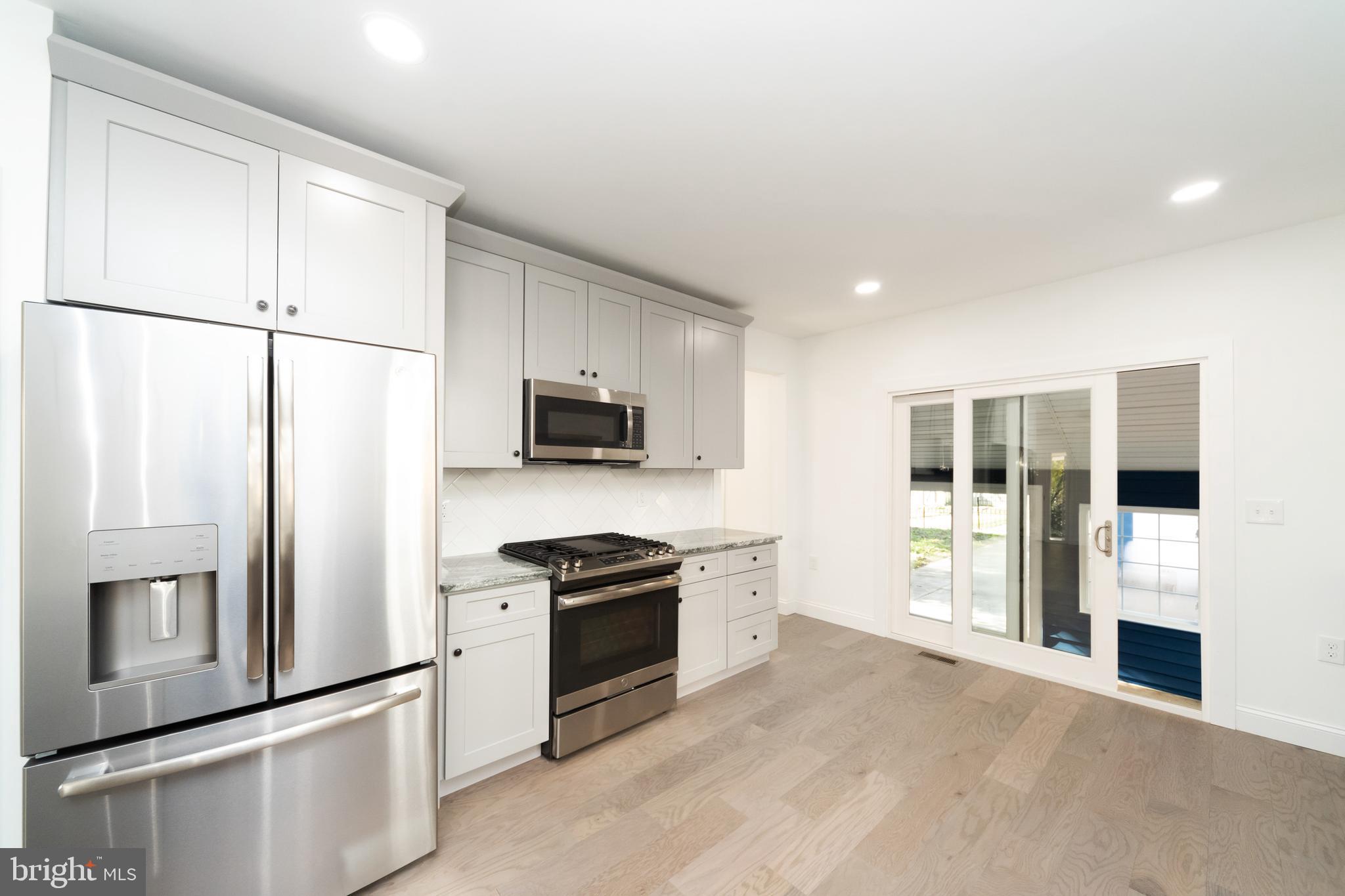 242 Mallow Hill Road Baltimore, MD 21229 - Photo 13 of 39