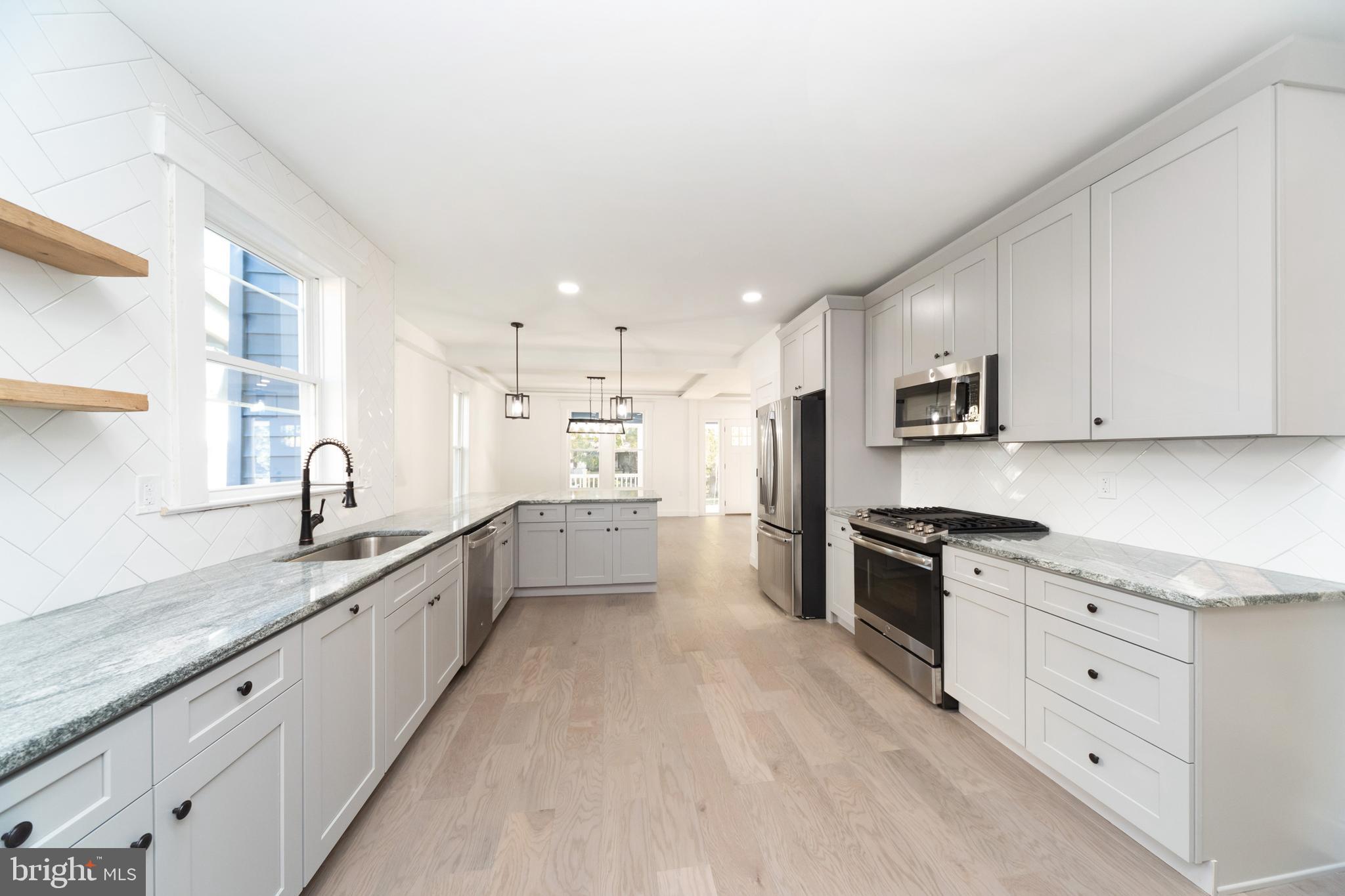 242 Mallow Hill Road Baltimore, MD 21229 - Photo 15 of 39