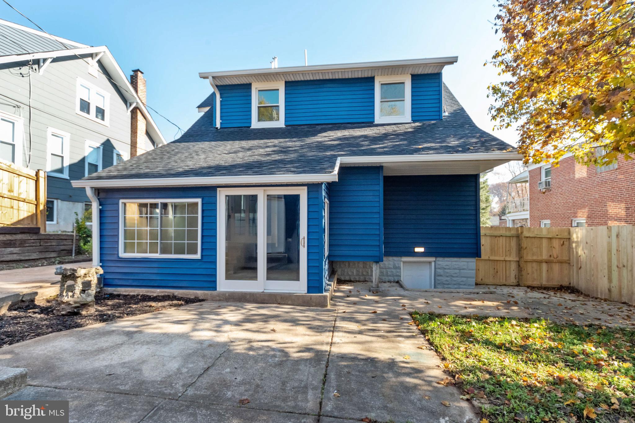 242 Mallow Hill Road Baltimore, MD 21229 - Photo 3 of 39