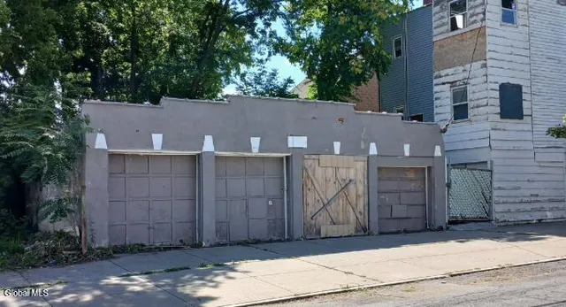 $224,999 | 24 Quail Street, Albany, NY 12206