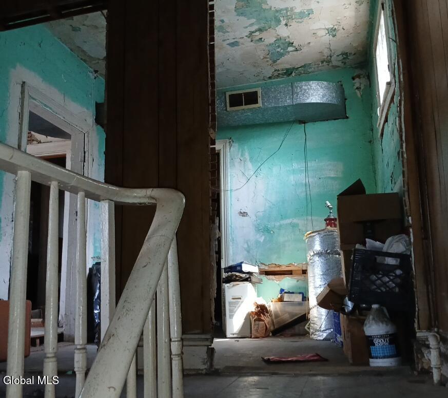 24 Quail Street Albany, NY 12206 - Photo 9 of 13 9