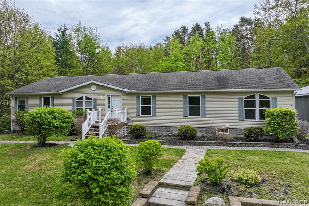4587 Brown Road Vassar, MI 48768 - Photo 6 of 49