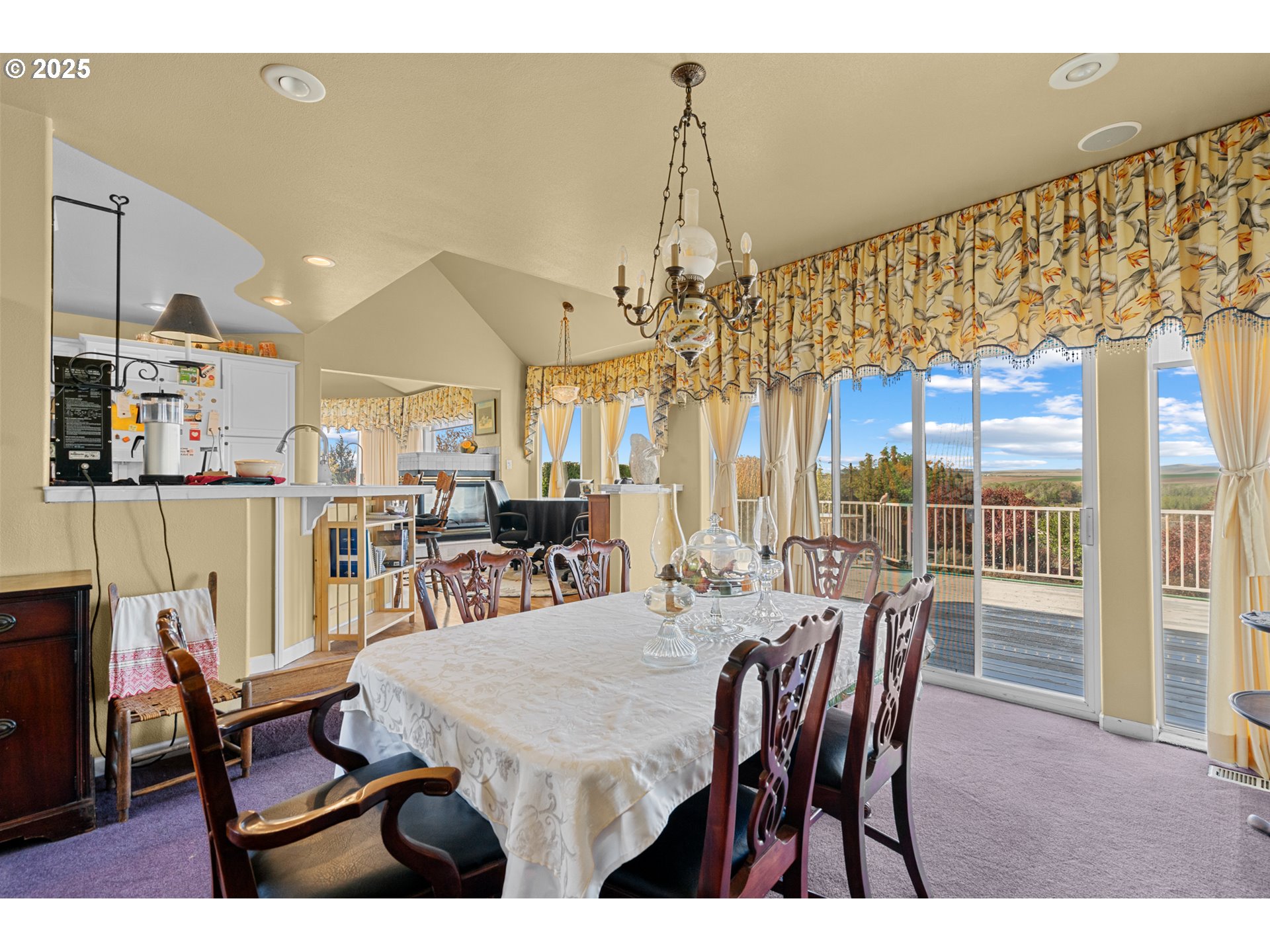 300 Golf Course Road Echo, OR 97826 - Photo 13 of 47 Dining Room