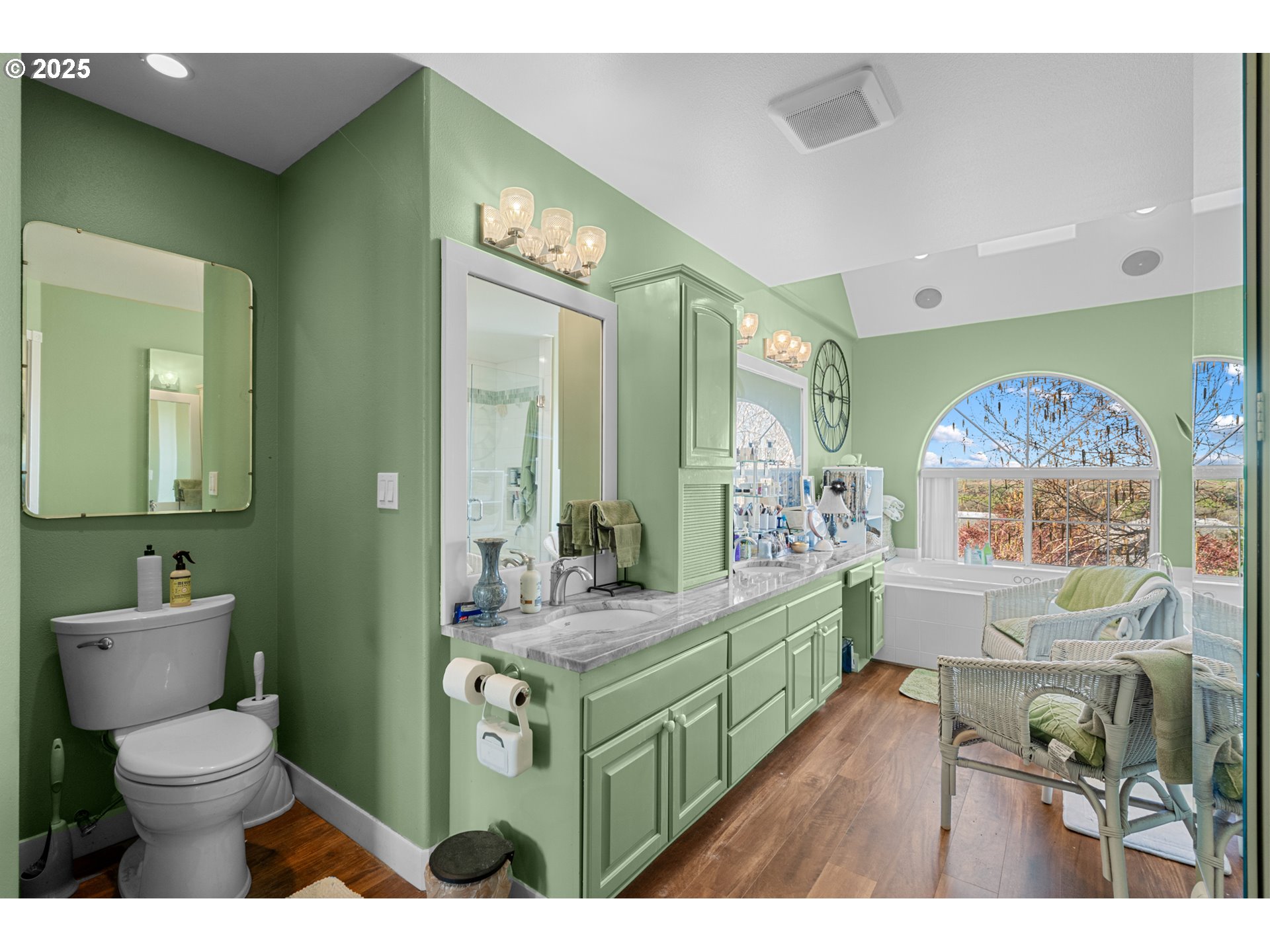 300 Golf Course Road Echo, OR 97826 - Photo 18 of 47 Primary Bedroom