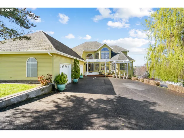 $700,000 | 300 Golf Course Road, Echo, OR 97826