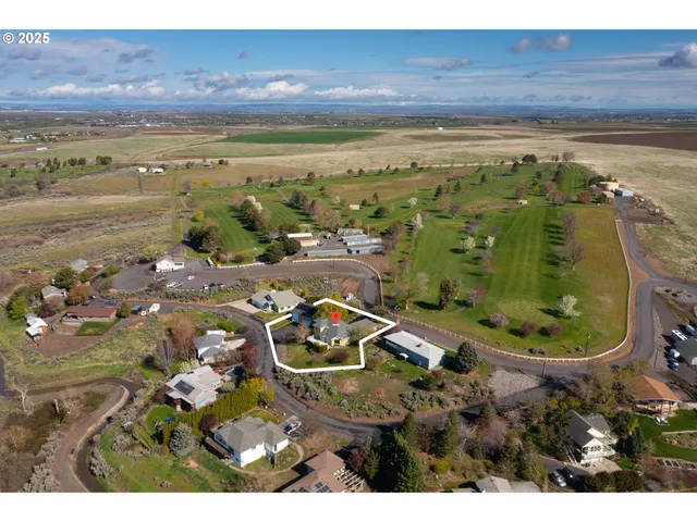$700,000 | 300 Golf Course Road, Echo, OR 97826