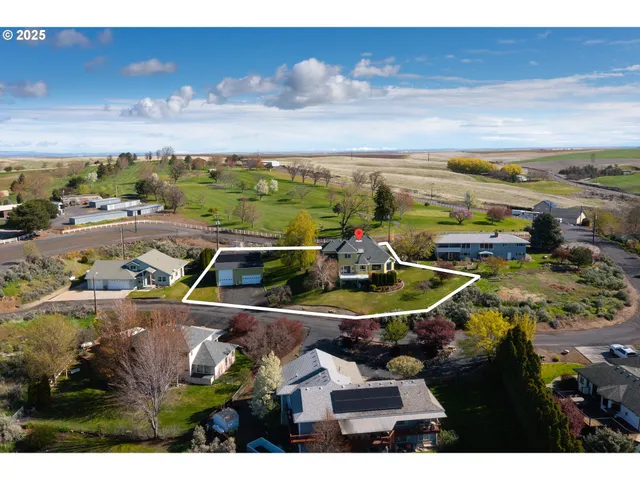 $700,000 | 300 Golf Course Road, Echo, OR 97826
