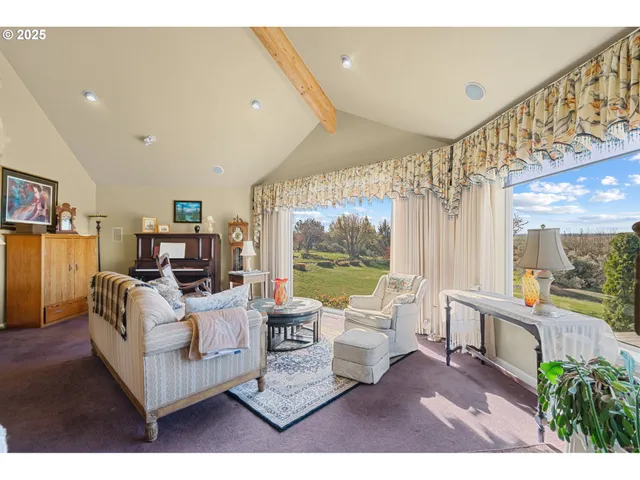 $700,000 | 300 Golf Course Road, Echo, OR 97826