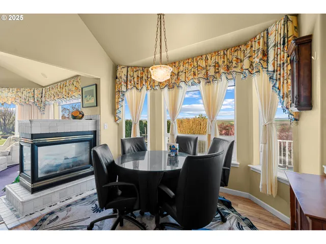 $700,000 | 300 Golf Course Road, Echo, OR 97826