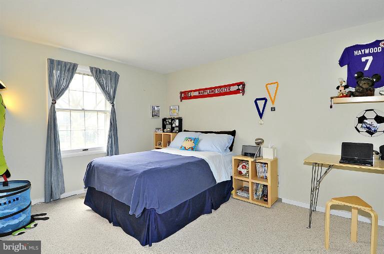 6137 Waiting Spring Columbia, MD 21045 - Photo 14 of 27 Bedroom