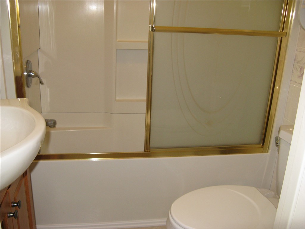 2004 Broadway Lake Road Anderson, SC 29621 - Photo 12 of 19 Gallery Image 12