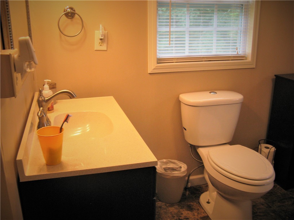 2004 Broadway Lake Road Anderson, SC 29621 - Photo 14 of 19 Gallery Image 14