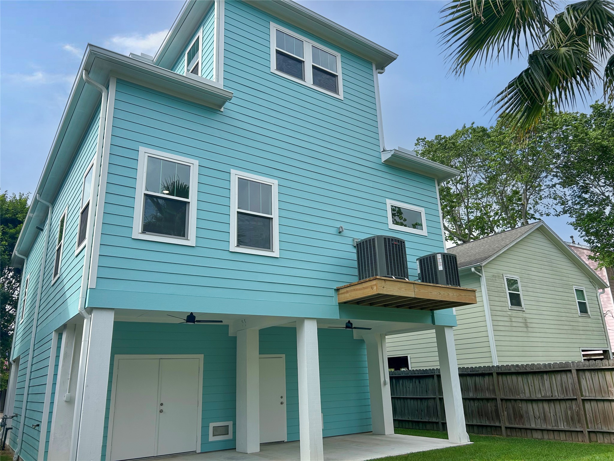 922 Elm Road Clear Lake Shores, TX 77565 - Photo 20 of 22 Back of home