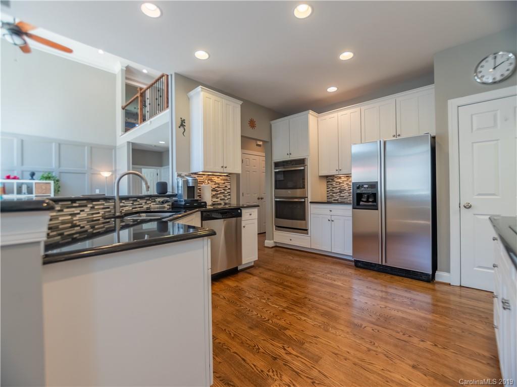 3926 Huckleberry Road Charlotte, NC 28210 - Photo 12 of 36 Gallery Image 12