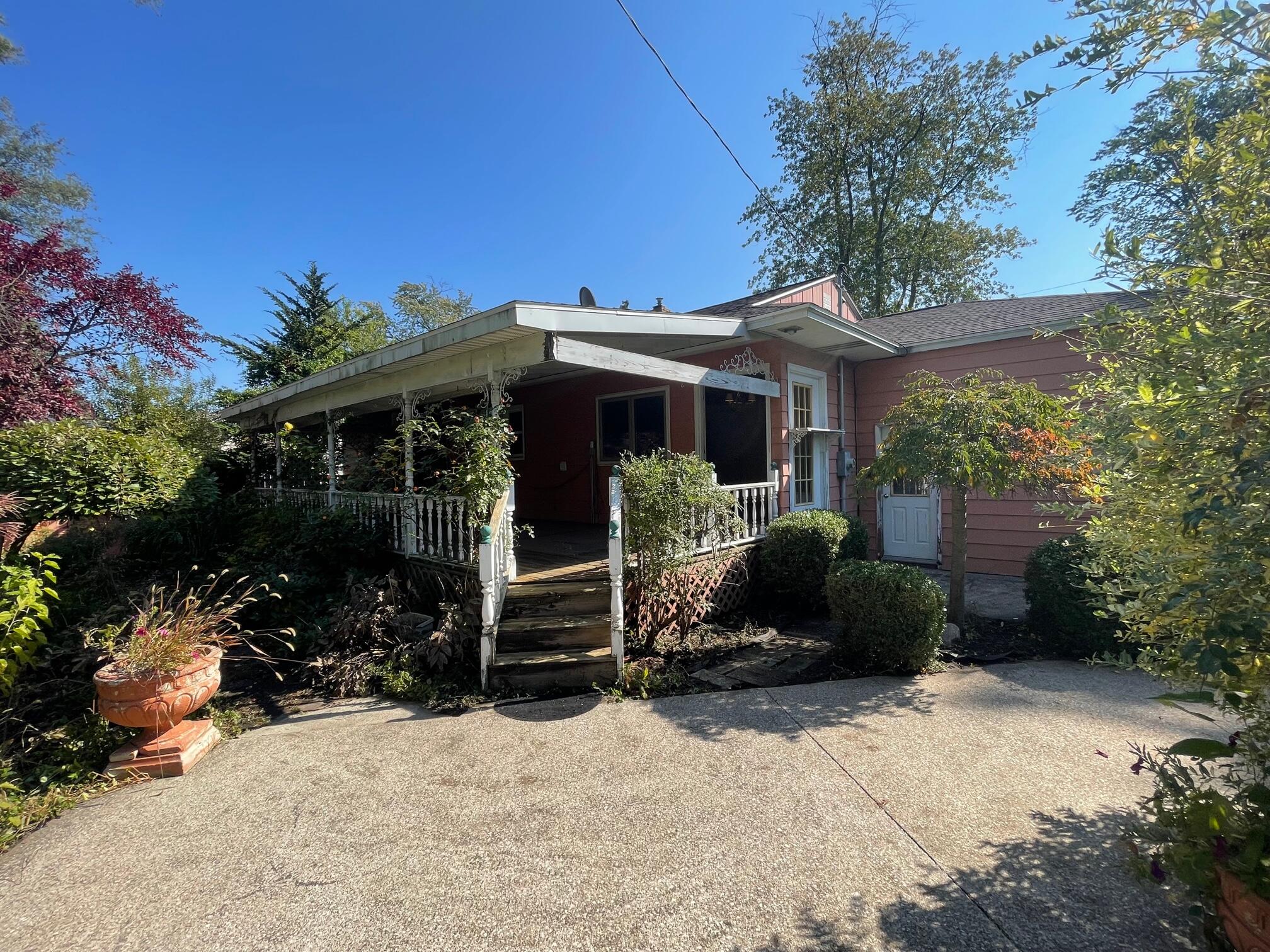 2879 Roosevelt Road Muskegon, MI 49441 - Photo 2 of 16 IMG_3789