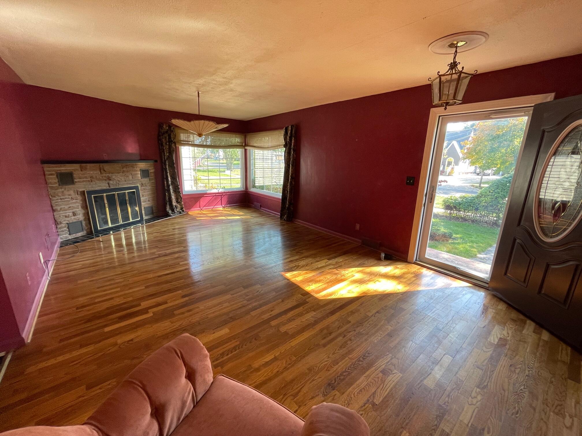 2879 Roosevelt Road Muskegon, MI 49441 - Photo 4 of 16 IMG_3798