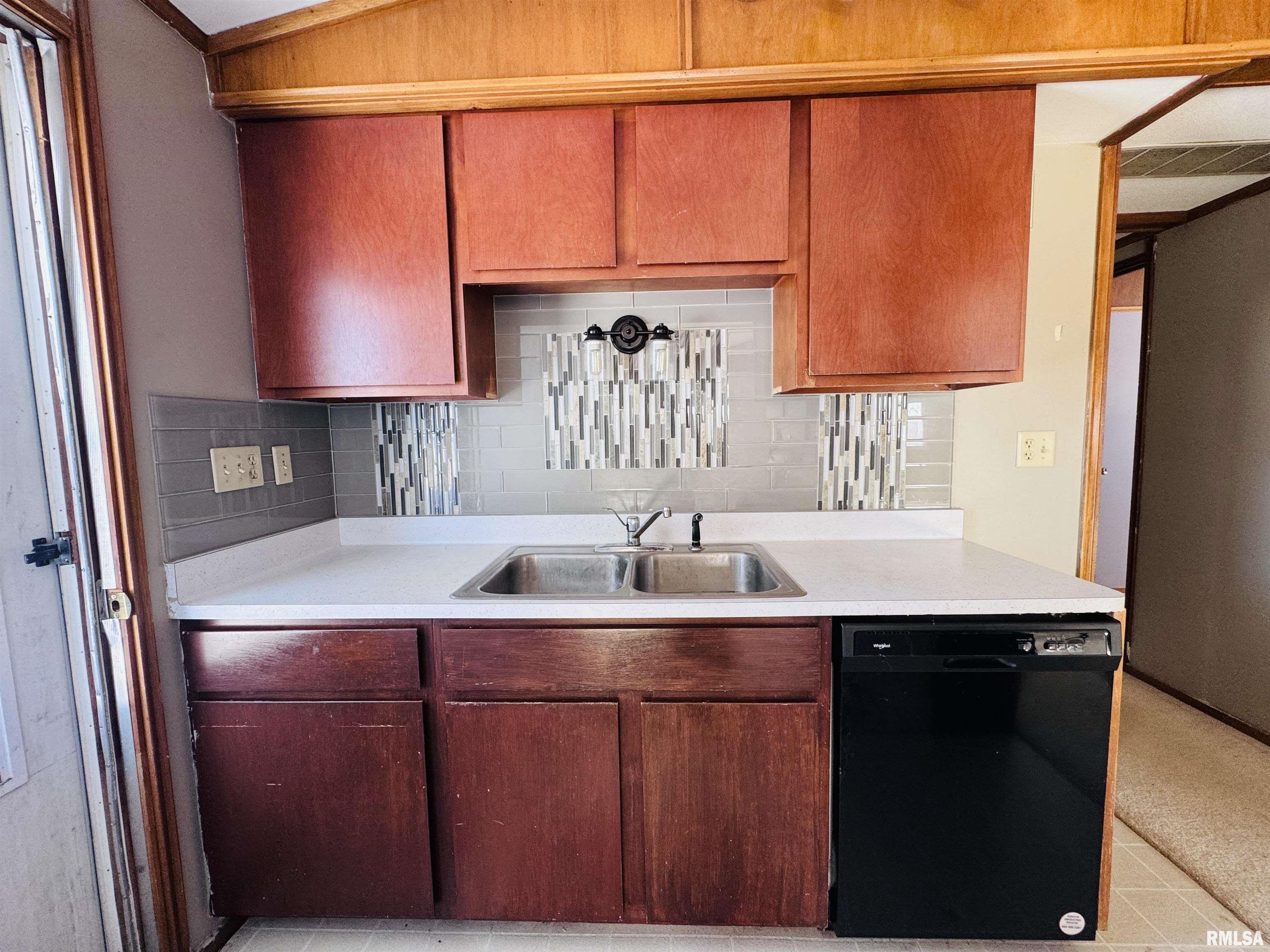 10810 East 1000th Street Macomb, IL 61455 - Photo 13 of 28