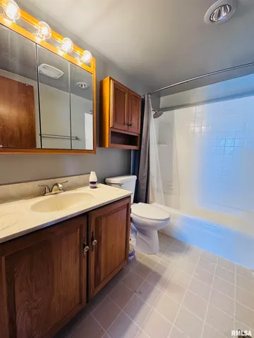 $164,500 | 10810 East 1000th Street, Macomb, IL 61455