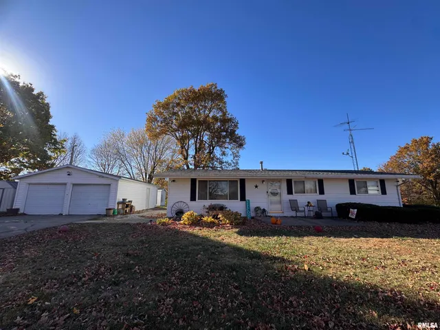 $164,500 | 10810 East 1000th Street, Macomb, IL 61455