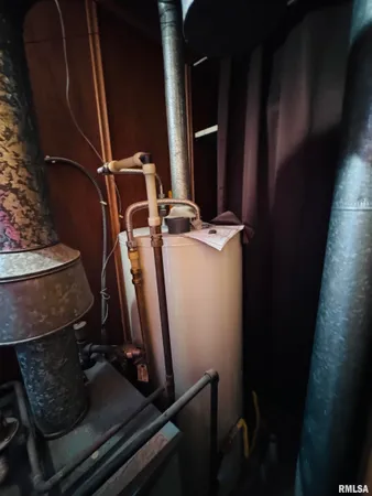 $159,500 | 10810 East 1000th Street, Macomb, IL 61455